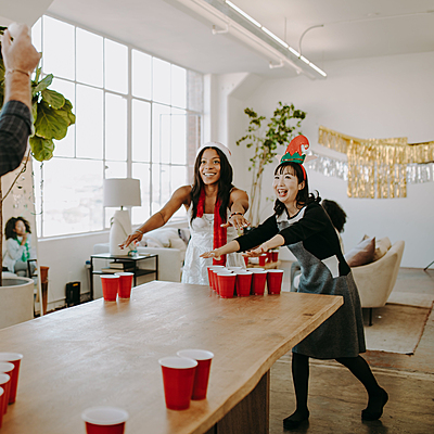 The Magic Balloons Store-Get the Party Started with 100 Piece Set of Red Beer Pong Glasses for Christmas, Bachelor, Cocktail, New Year and Wedding Parties - Liquid Capacity 450ml!